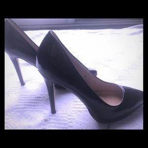 Sergio Bari black leather paten 5” heels, size 9